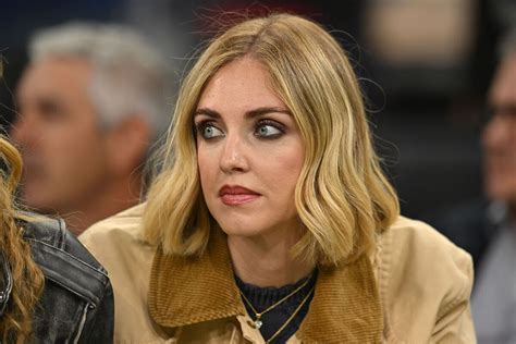 giacca fendi di chiara ferragni|Chiara Ferragni e Fedez ultime news: firmato l'accordo di  .